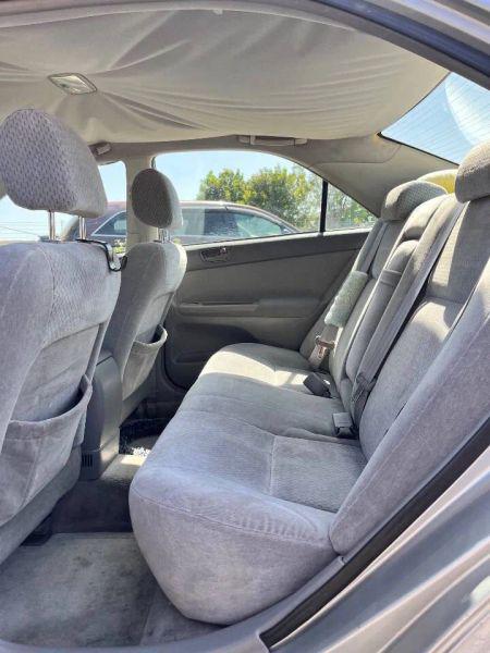 2004 Toyota Camry LE V6