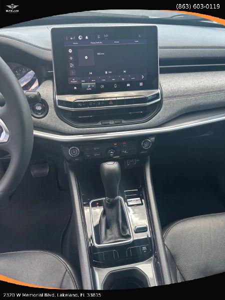 2023 Jeep Compass Latitude Lux FWD