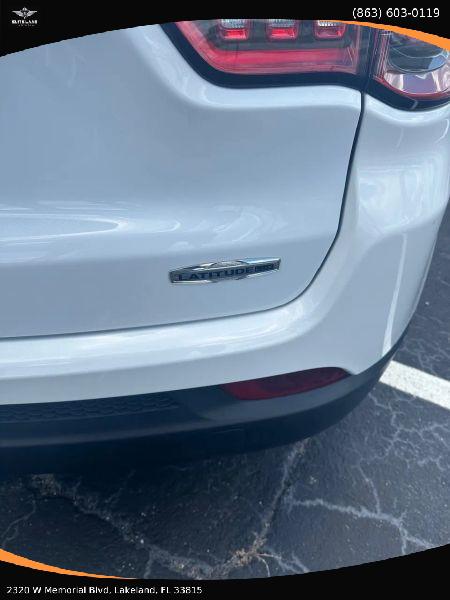 2023 Jeep Compass Latitude Lux FWD