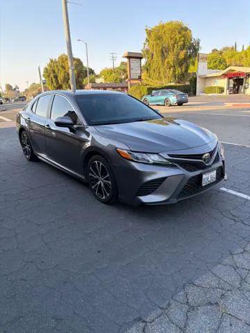 2019 Toyota Camry SE