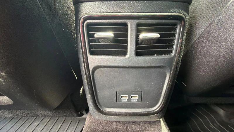 2016 Dodge Charger SE