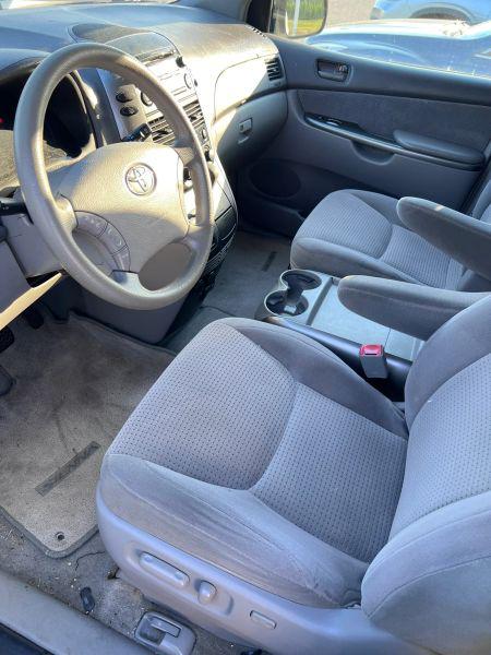 2006 Toyota Sienna LE