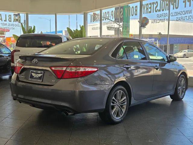 2017 Toyota Camry SE