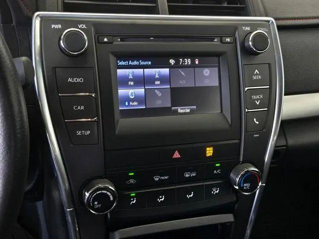 2017 Toyota Camry SE