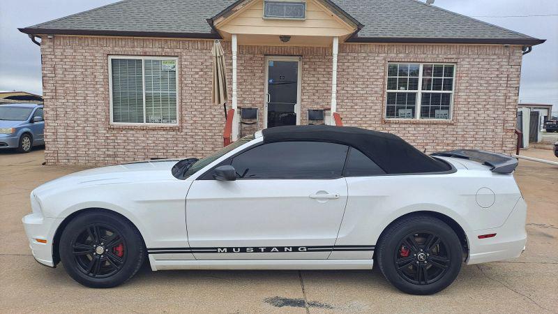 2014 Ford Mustang V6