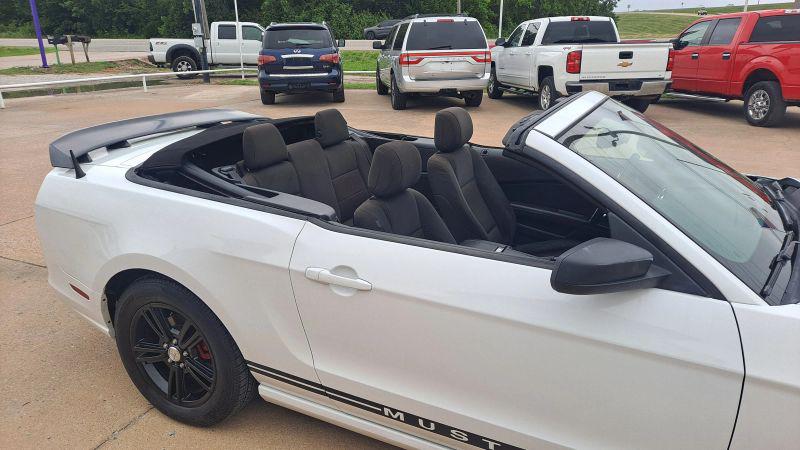 2014 Ford Mustang V6