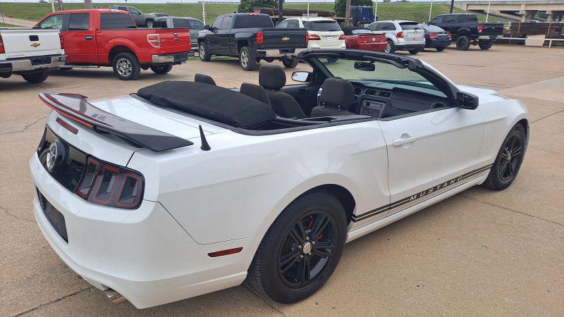2014 Ford Mustang V6