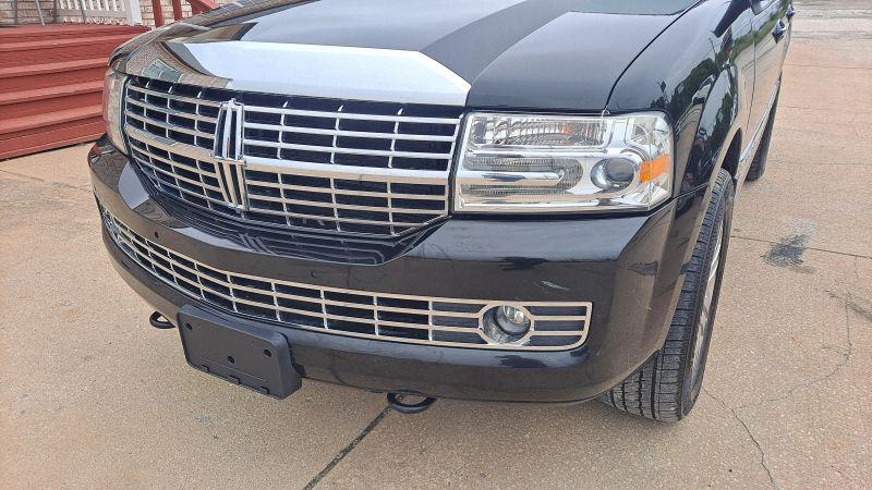 2013 Lincoln Navigator Base