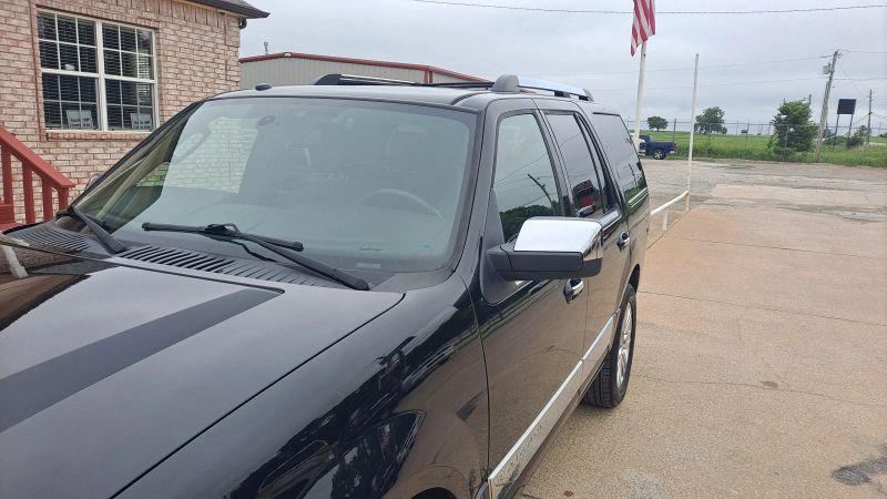 2013 Lincoln Navigator Base
