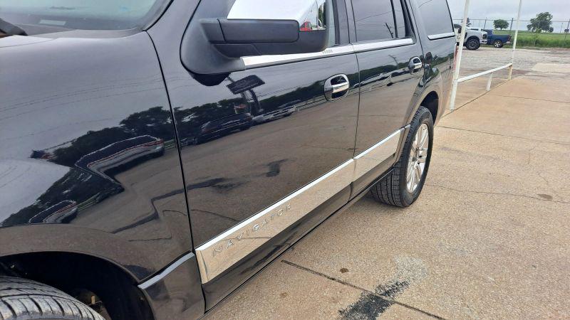 2013 Lincoln Navigator Base