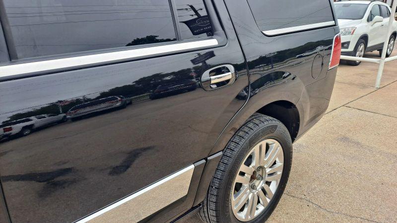 2013 Lincoln Navigator Base