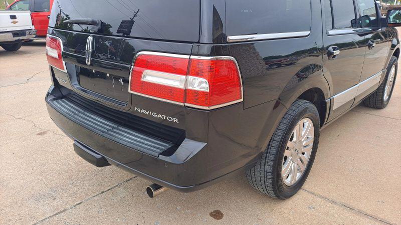 2013 Lincoln Navigator Base