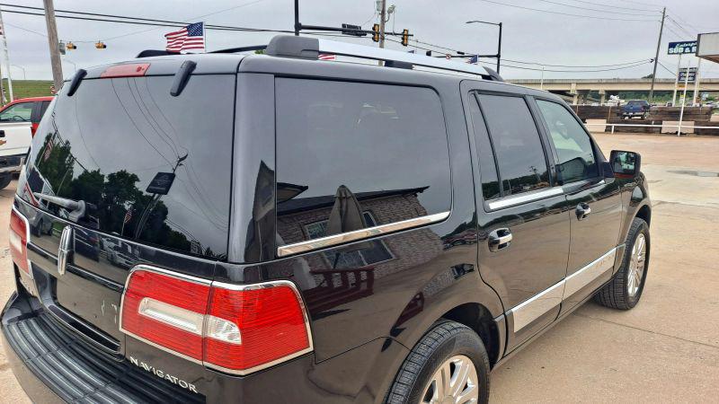 2013 Lincoln Navigator Base