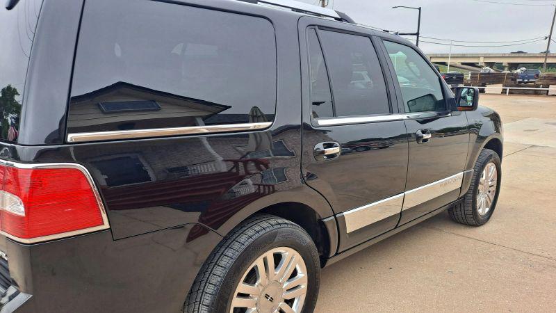 2013 Lincoln Navigator Base