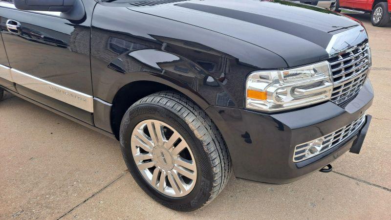 2013 Lincoln Navigator Base