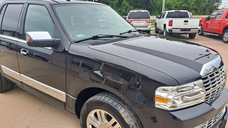 2013 Lincoln Navigator Base