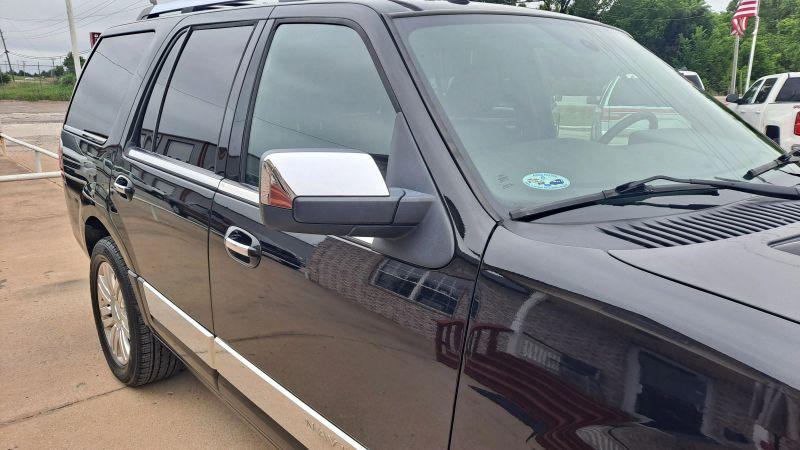 2013 Lincoln Navigator Base