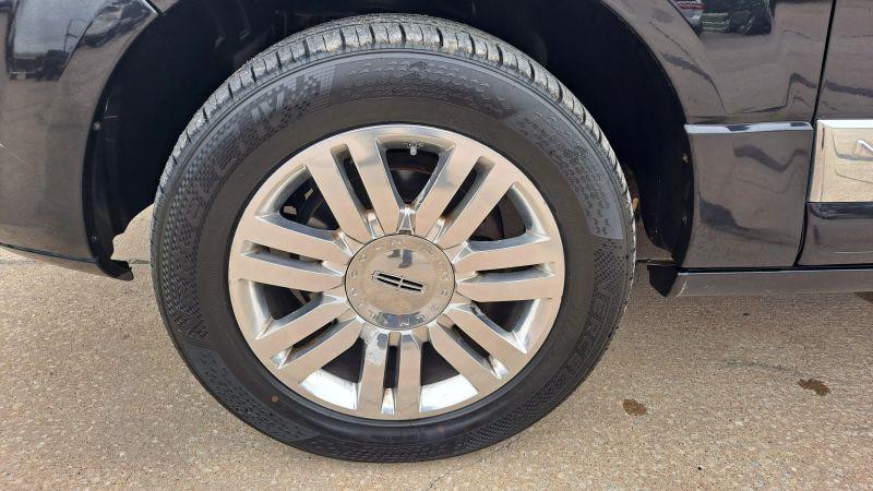2013 Lincoln Navigator Base
