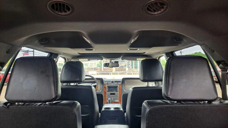 2013 Lincoln Navigator Base