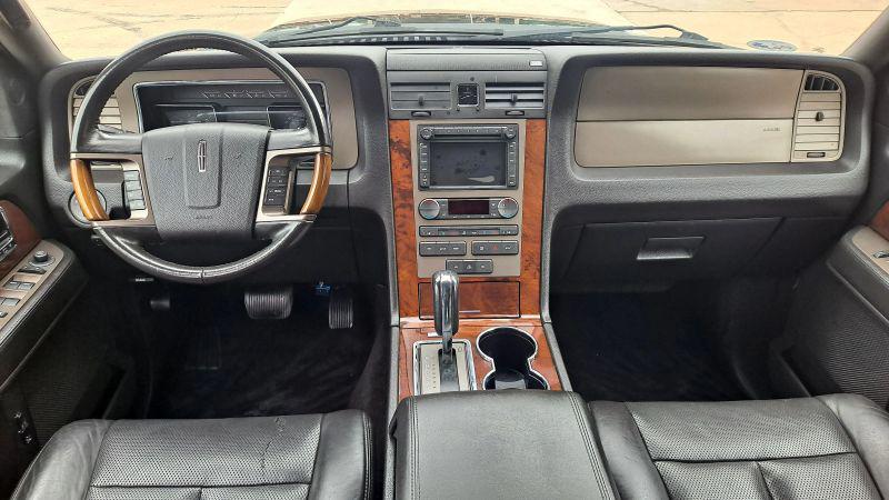 2013 Lincoln Navigator Base