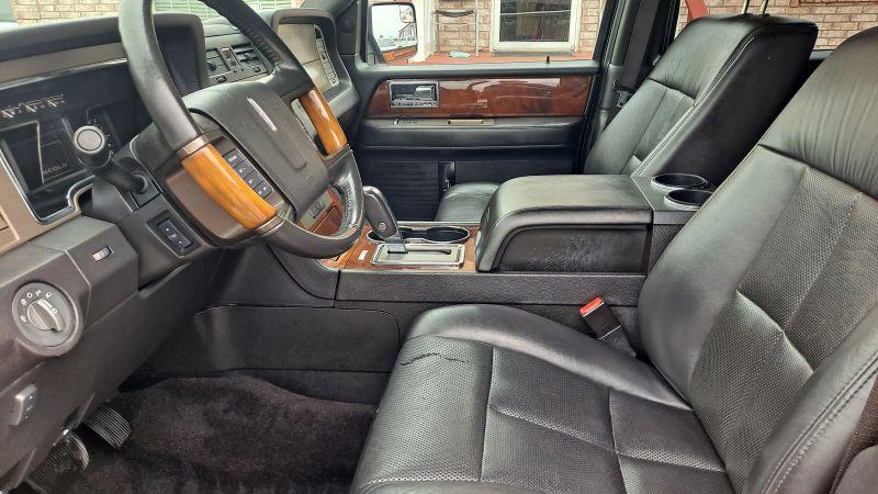 2013 Lincoln Navigator Base