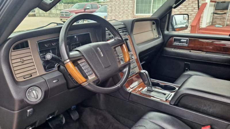 2013 Lincoln Navigator Base
