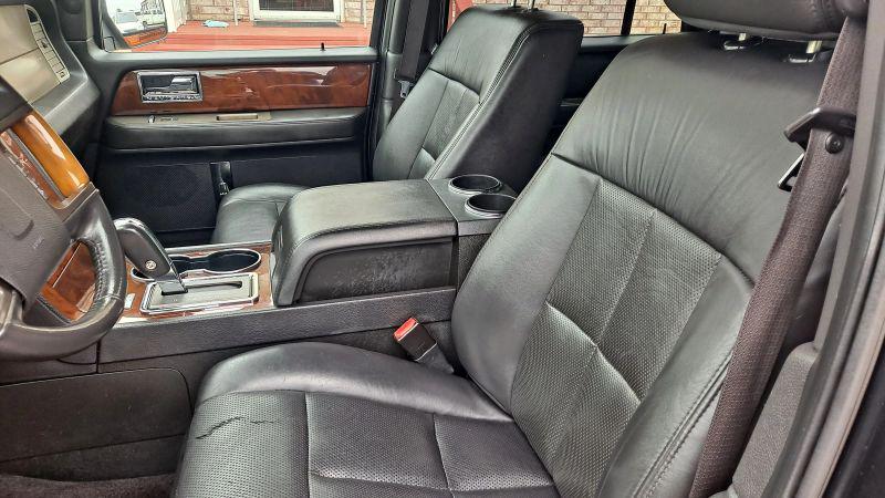 2013 Lincoln Navigator Base