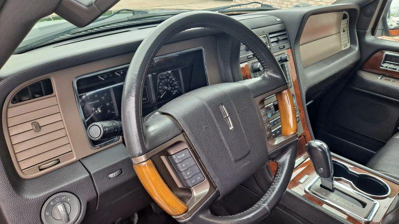 2013 Lincoln Navigator Base