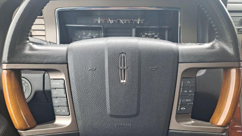 2013 Lincoln Navigator Base
