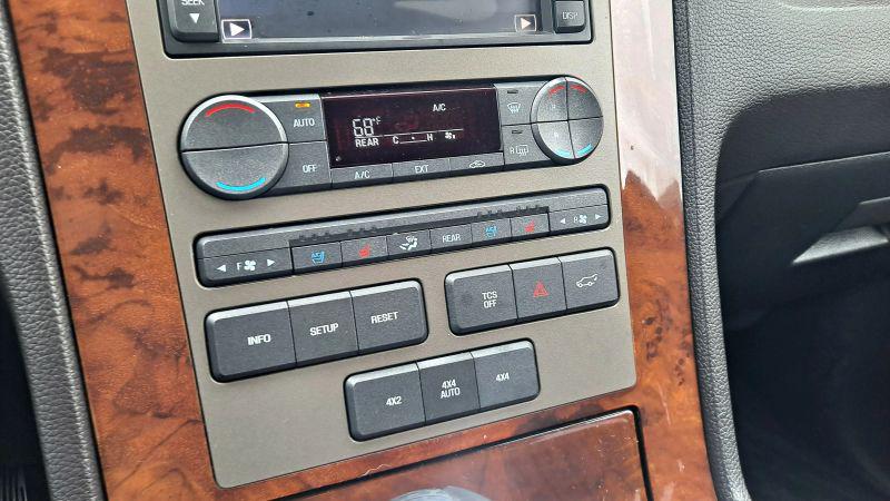 2013 Lincoln Navigator Base