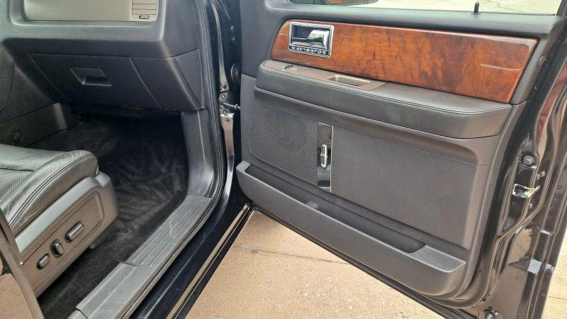 2013 Lincoln Navigator Base