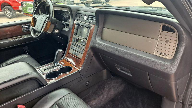2013 Lincoln Navigator Base