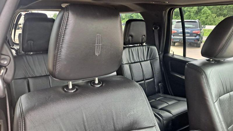 2013 Lincoln Navigator Base