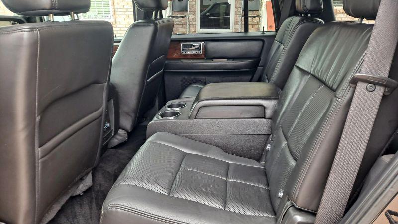 2013 Lincoln Navigator Base