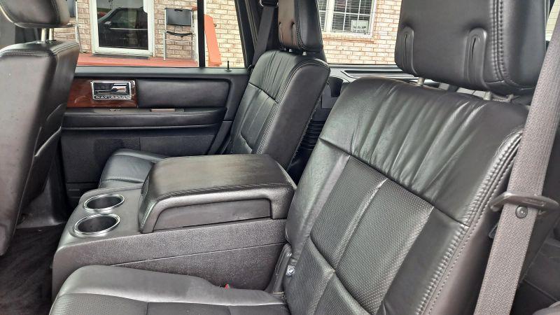 2013 Lincoln Navigator Base