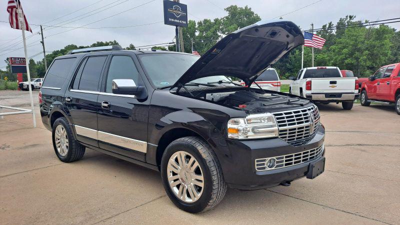 2013 Lincoln Navigator Base