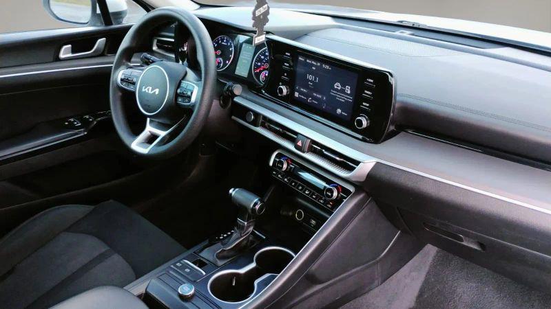 2022 Kia K5 LXS