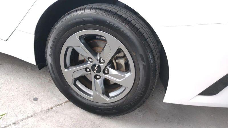 2022 Kia K5 LXS