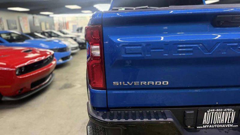 2022 Chevrolet Silverado 1500 4WD Crew Cab Short Bed ZR2