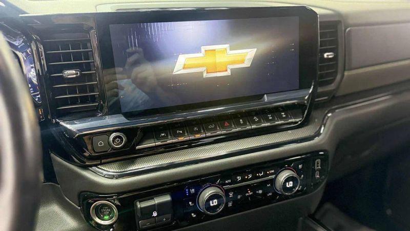 2022 Chevrolet Silverado 1500 4WD Crew Cab Short Bed ZR2