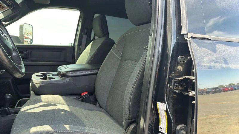 2021 Ram 3500 Tradesman Crew Cab 4x4 8' Box