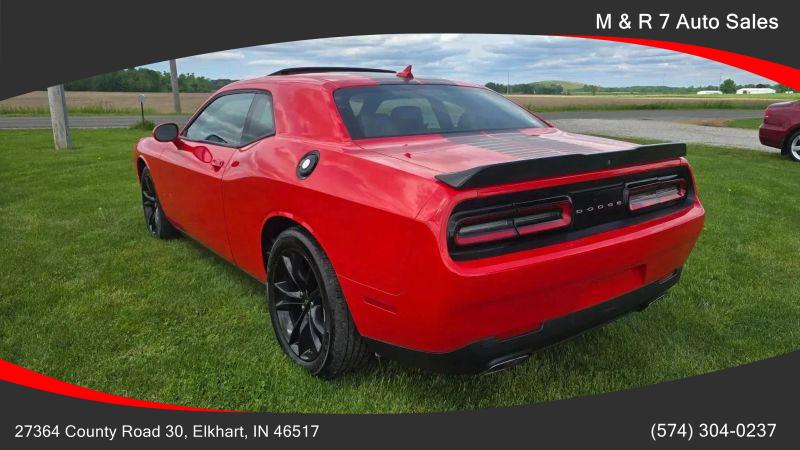 2017 Dodge Challenger SXT Plus