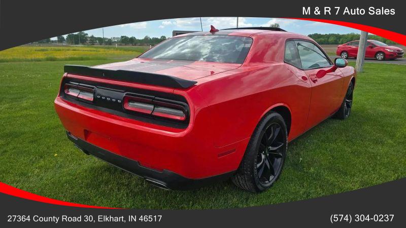 2017 Dodge Challenger SXT Plus