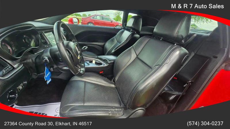 2017 Dodge Challenger SXT Plus