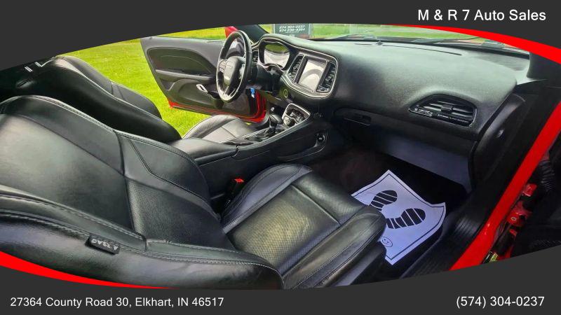 2017 Dodge Challenger SXT Plus