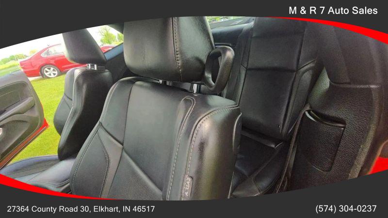 2017 Dodge Challenger SXT Plus