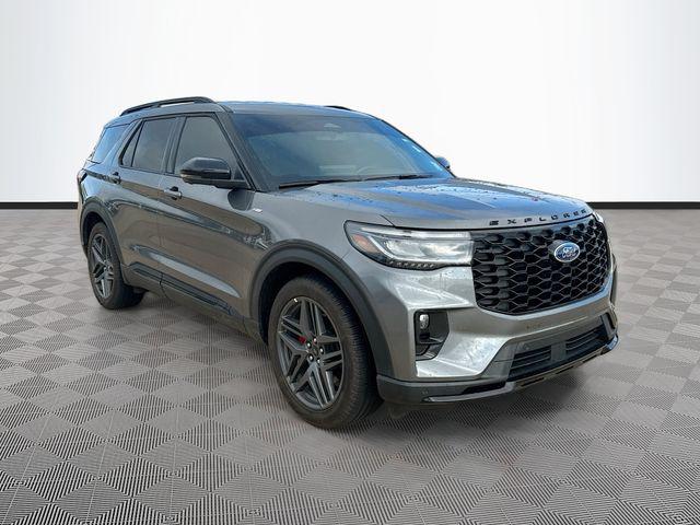 2025 Ford Explorer ST-LINE RWD (PL535)'s photo