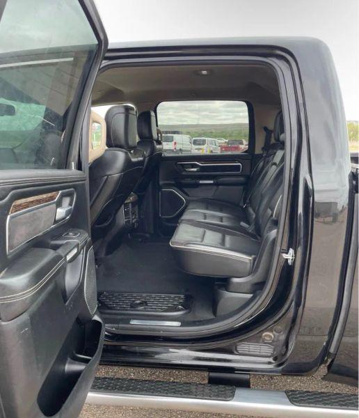 2019 Ram 1500 Laramie Crew Cab 4x4 5'7" Box