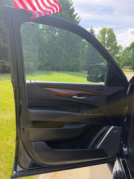 2020 Cadillac Escalade 4WD Luxury