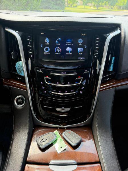 2020 Cadillac Escalade 4WD Luxury
